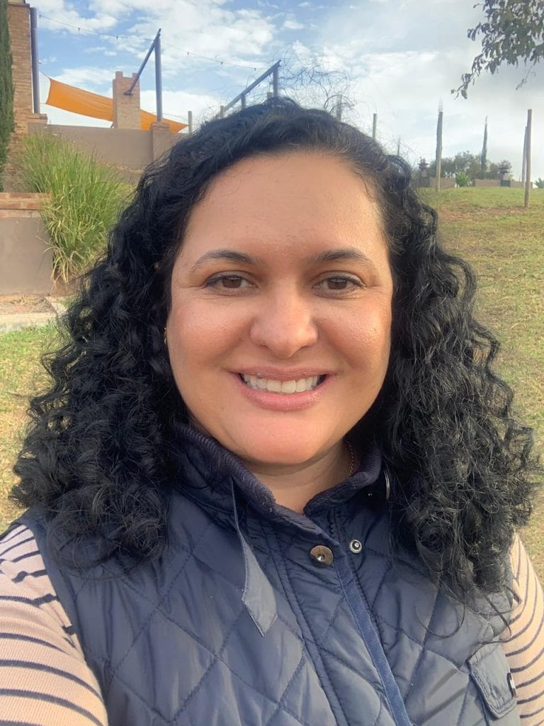 Regiane-Aquino-768x1024
